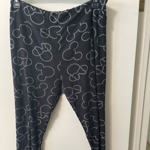 Lularoe disney leggings T/C2 size